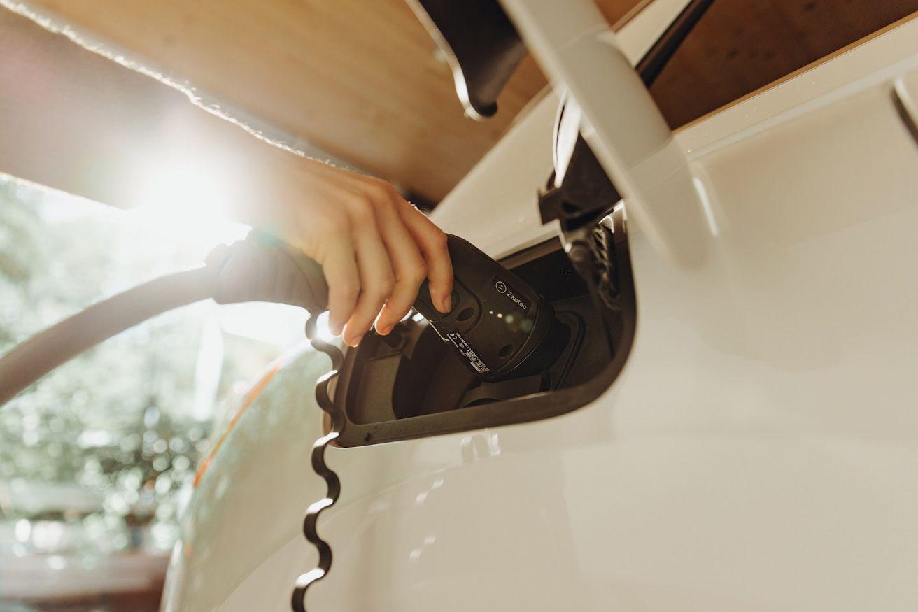EV Dynamics: Unveiling Consumer Perspectives and Market Insights